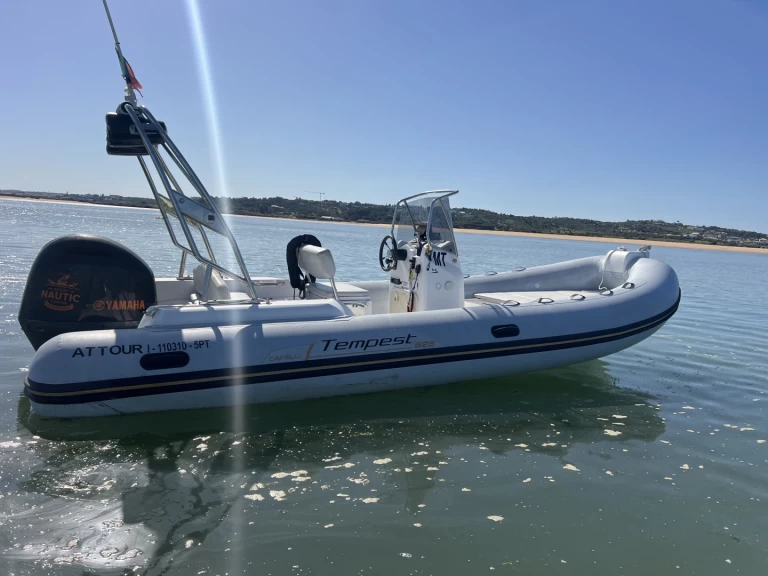 Hyr en Capelli Tempest 625 Clube Naval De Portimão 
