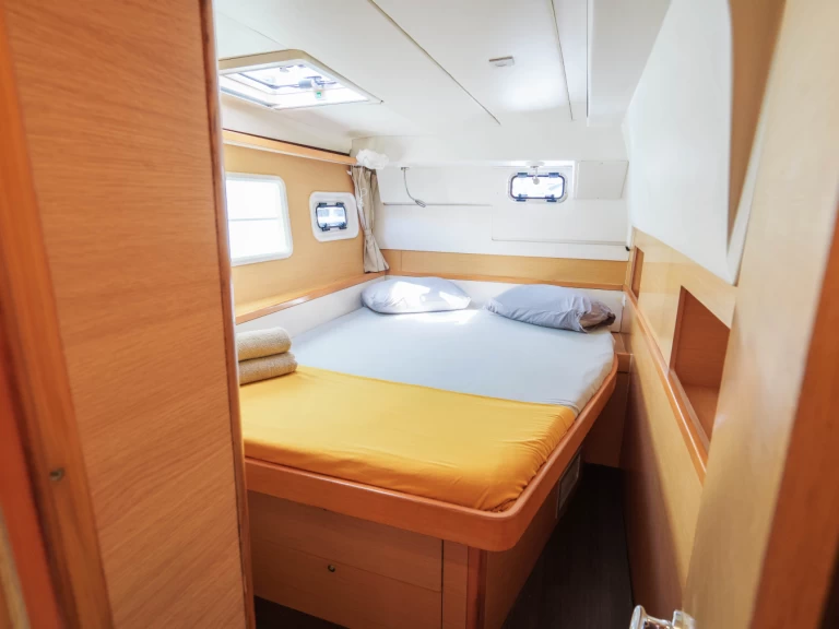 Lagoon Lagoon 400 S2 charter bareboat eller skeppad i Tikehau