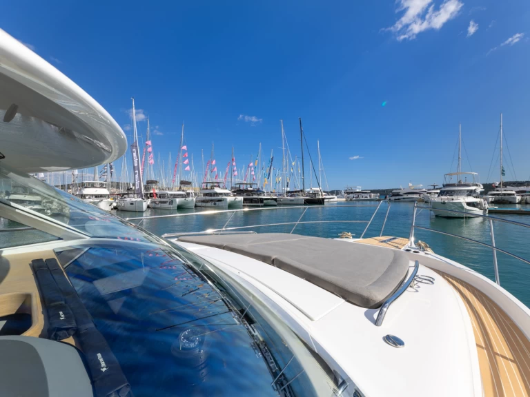 Båtuthyrning Nimbus Nimbus 405 Coupé i Split  på Samboat 
