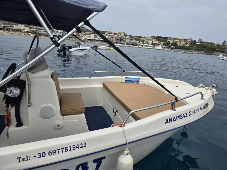 Hyra Motorbåt  med eller utan skeppare Proteus Agía Pelagía 