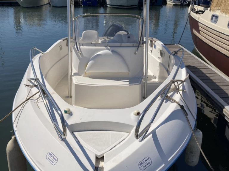 Quicksilver Quicksilver 635 WA Commander charter bareboat eller skeppad i Rouen