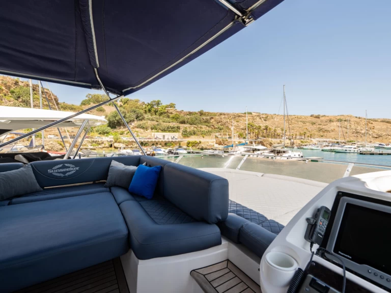 Båtuthyrning Sunseeker Manhattan 73 i San Ġiljan på Samboat 