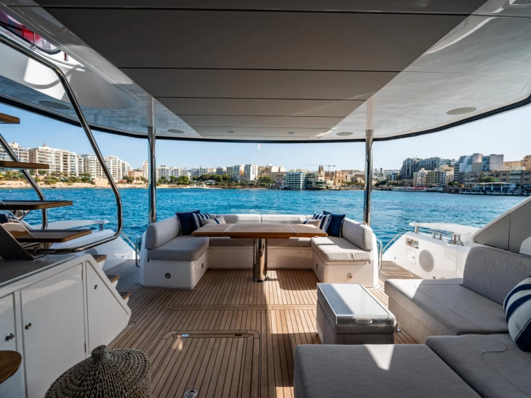 Yacht charter San Ġiljan billig 76 Yacht
