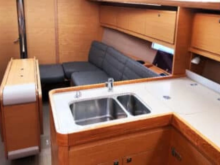 Segelbåt  för uthyrning Toulon till det bästa priset 