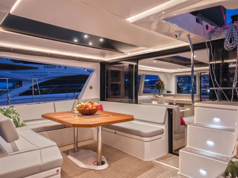 Yacht charter Toulon billig Leopard 45