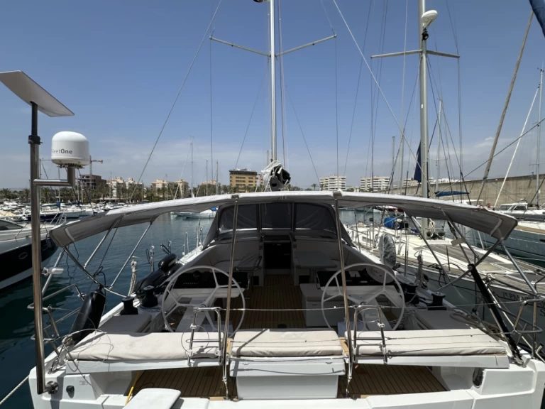 Hyr en Hanse Hanse 510 Ibiza Town 