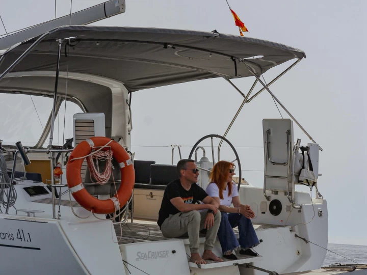 Båtuthyrning Bénéteau Oceanis 41.1 i Castell-Platja d'Aro på Samboat 