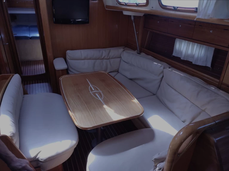 Hyra Segelbåt  med eller utan skeppare Bavaria Le Grau-du-Roi 