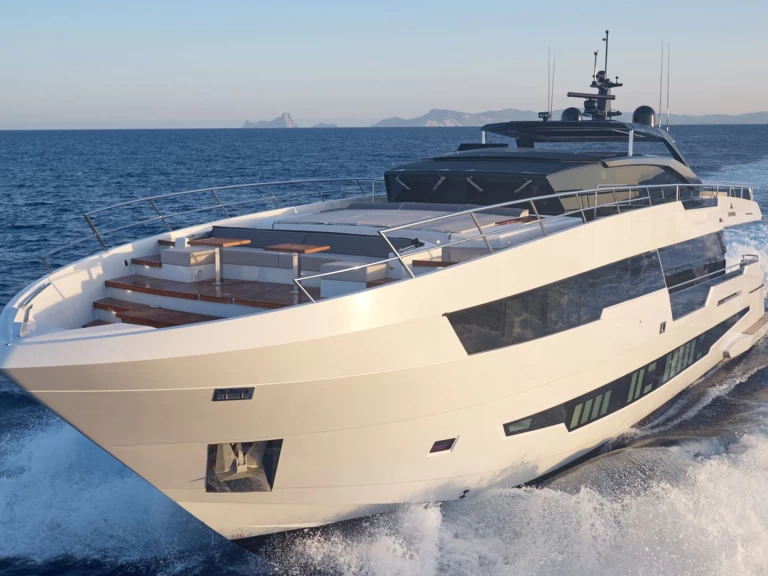 Yacht charter Tivat billig 100 Century