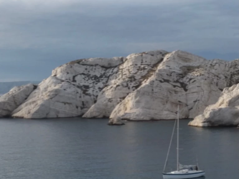 Hyra Segelbåt  med eller utan skeppare Dufour Marseille 