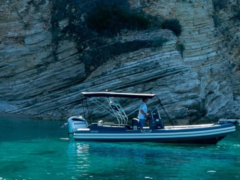 Hyra RIB med eller utan skeppare Saver Nomós Thesprotías 