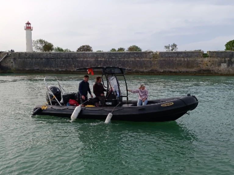 Yacht charter La Flotte billig destroyer