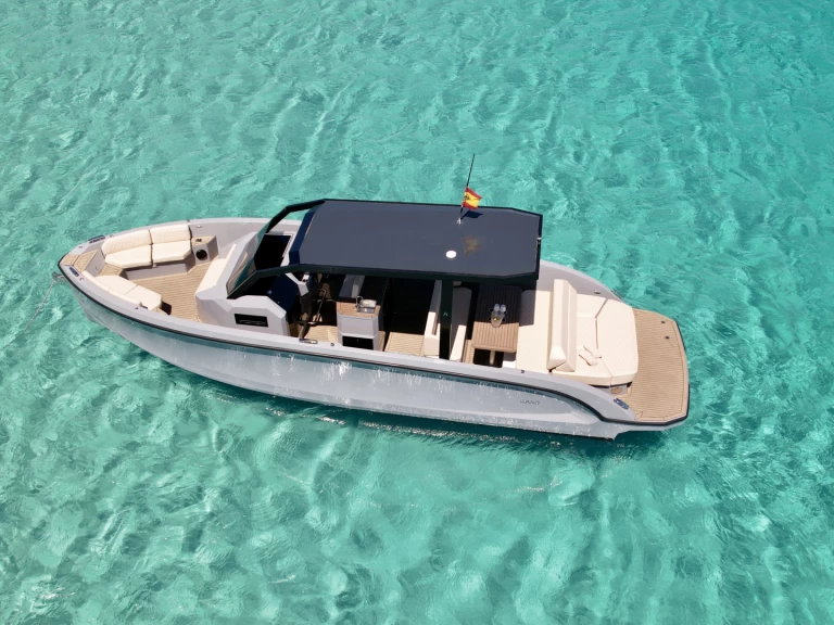 Yacht charter Marina Ibiza billig Archipelago 32