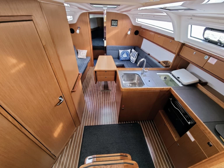 Uthyrning Sukošan - Bavaria Cruiser 37 av Samboat 