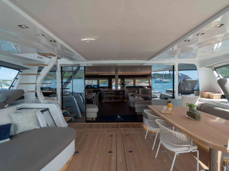 Lyx yacht för uthyrning Franska rRvieran  till det bästa priset 