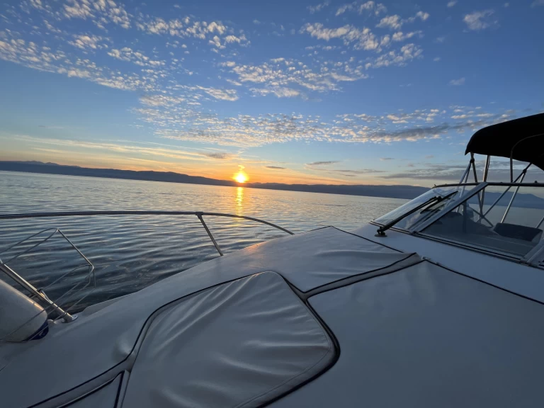 Lyx yacht för uthyrning Ohrid till det bästa priset 