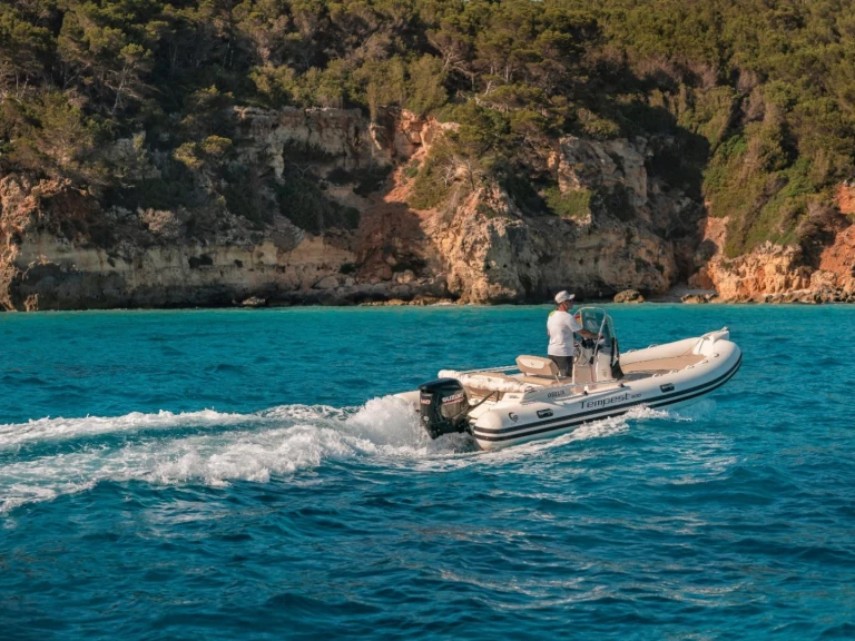 Uthyrning Motorbåt  i Mahon - Capelli Tempest 600