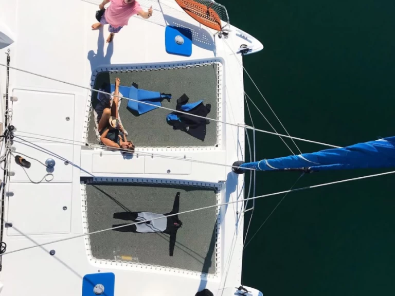 Catana Catana 50 charter bareboat eller skeppad i Alcântara