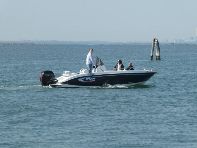 Yacht charter Lido billig Ice