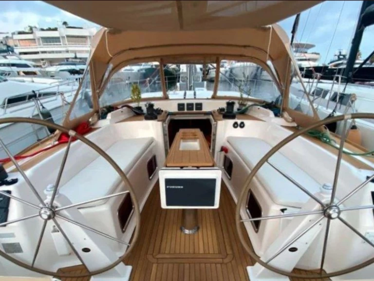 Uthyrning La Capte - Dufour Dufour 525 Grand Large av Samboat 