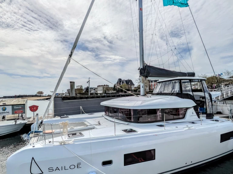 Båtuthyrning Lagoon Lagoon 42 i Mahé på Samboat 