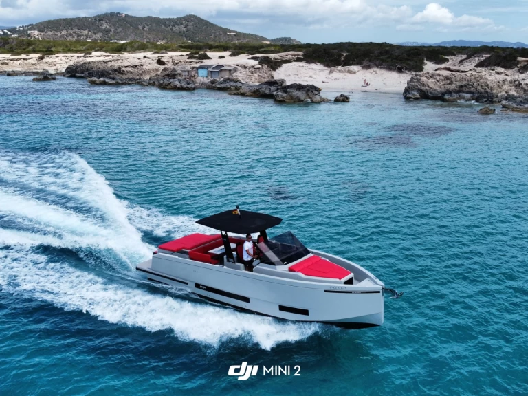 Uthyrning Motorbåt  De Antonio med en båtlicens 