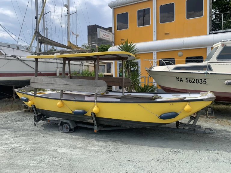 Chantier de l’Esclain SEVRIN charter bareboat eller skeppad i Nantes