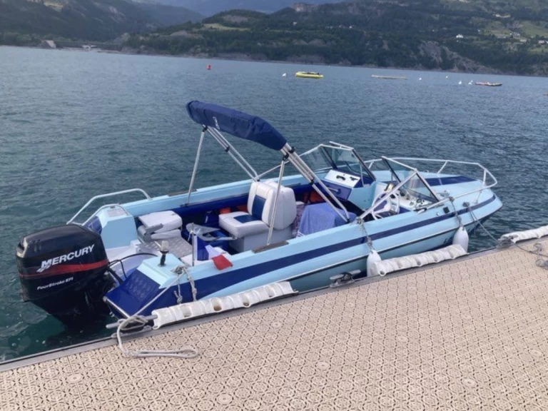 Hyr en Glastron Ssv 172 Conjux 