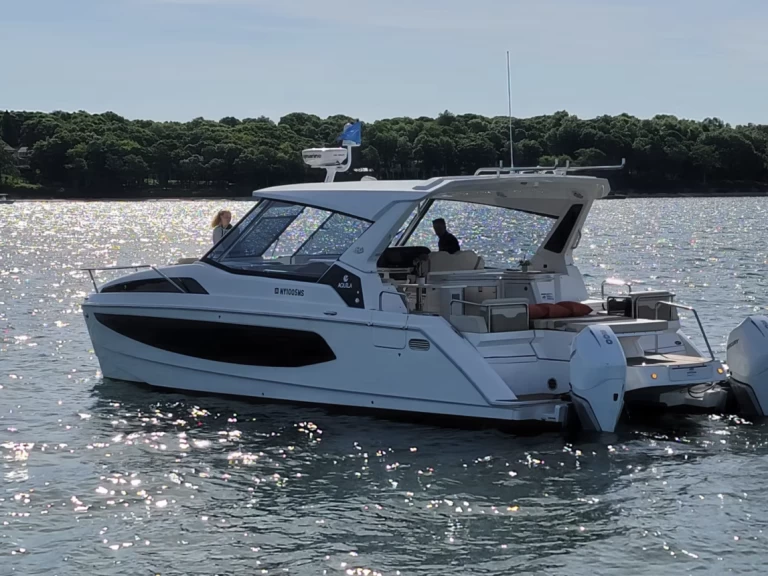 Lyx yacht för uthyrning Montauk Harbor till det bästa priset 