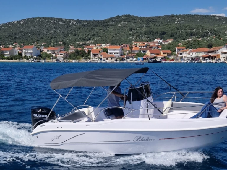 Motorbåt  för uthyrning Trogir  till det bästa priset 