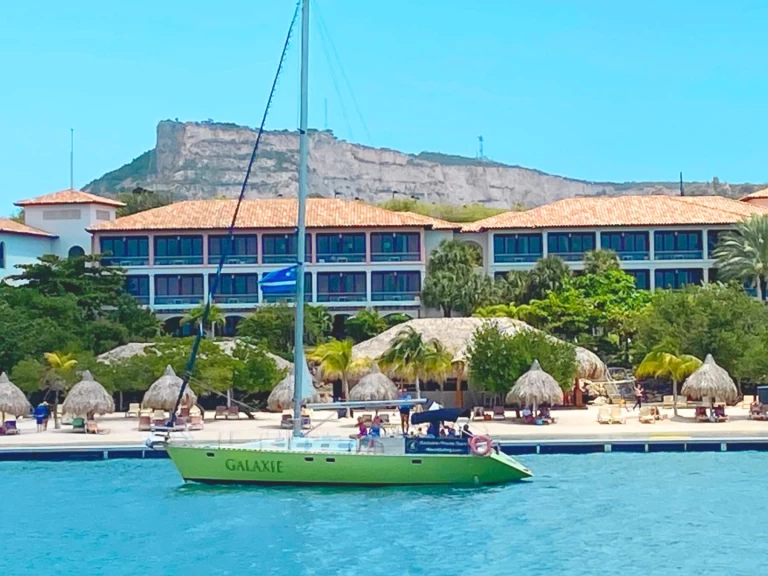 Hyra Segelbåt  med eller utan skeppare Kirie Willemstad 