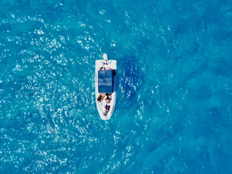 Uthyrning RIB i Cala Gonone - Gommonautica G65