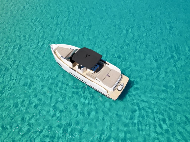 Yacht charter Marina Ibiza billig De Antonio D36