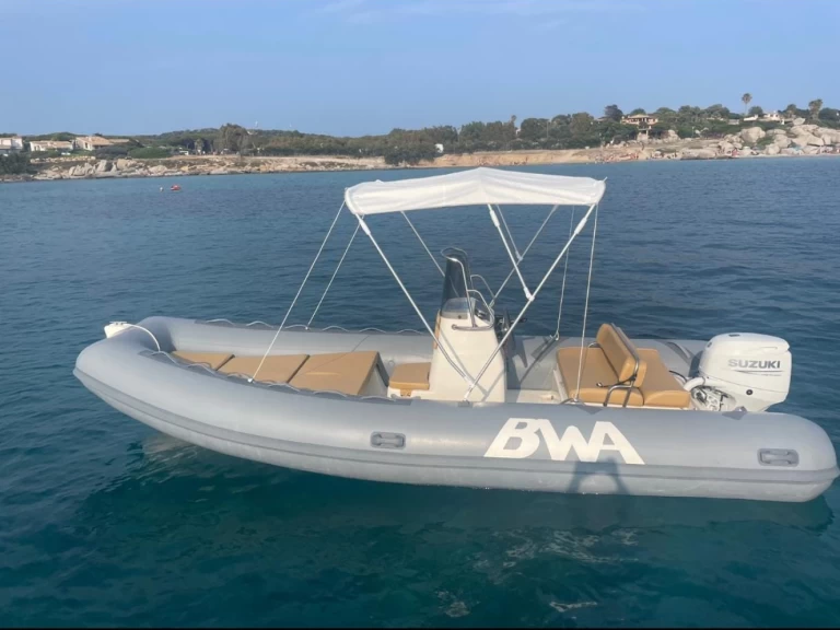 Hyra RIB med eller utan skeppare Bwa Villasimius 