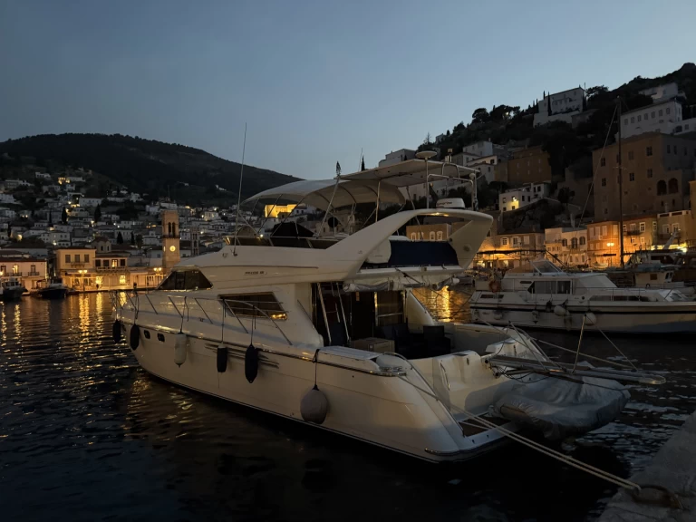 Yacht charter Póros (City) billig Princess 60 Fly