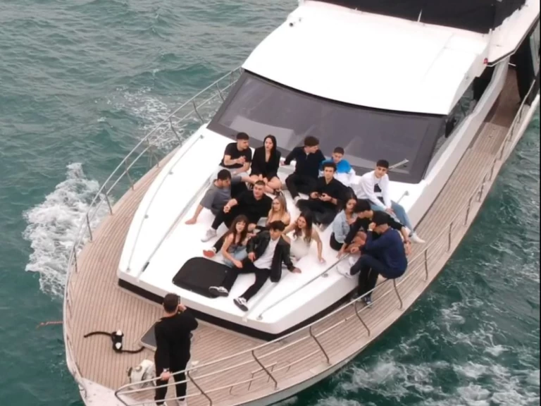 costome made costome made charter bareboat eller skeppad i Eminönü