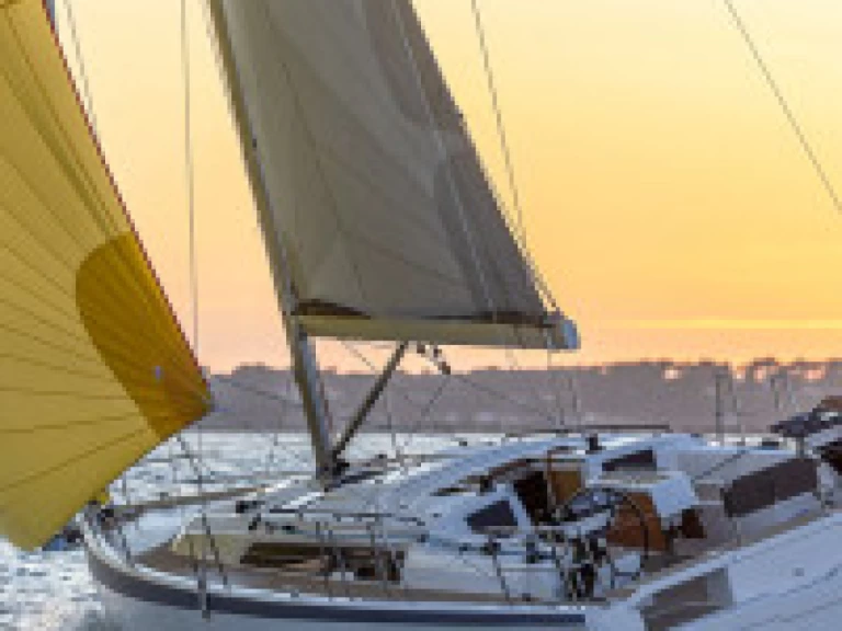 Yacht charter Larmor-Plage billig Dufour 37