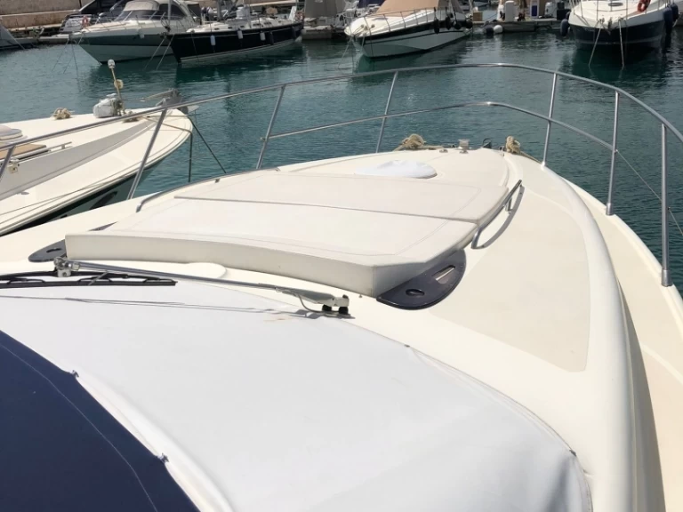 Uthyrning Polignano a Mare - Azimut Atlantis 47 av Samboat 