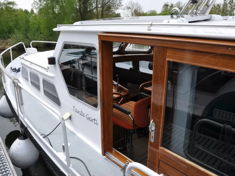 Yacht charter Zehdenick billig Gruno 1050 Deluxe "Tante Gerti"