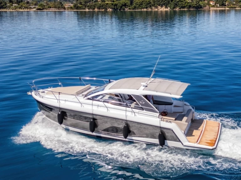 Hyr en Sealine S335 Korfu 