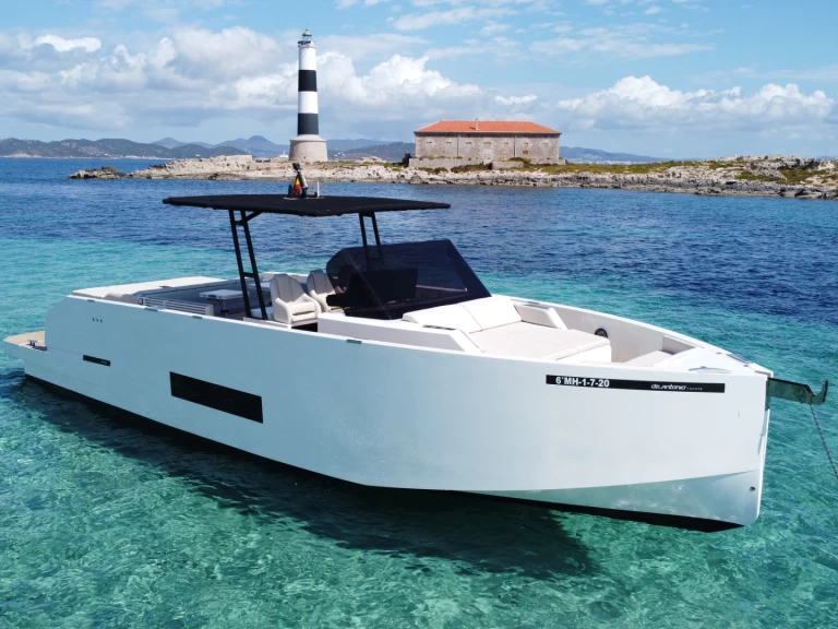 Uthyrning Motorbåt  De Antonio  med en båtlicens 