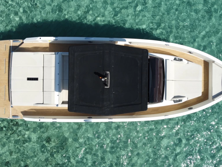 De Antonio  D42 Open charter bareboat eller skeppad i Ibiza Town