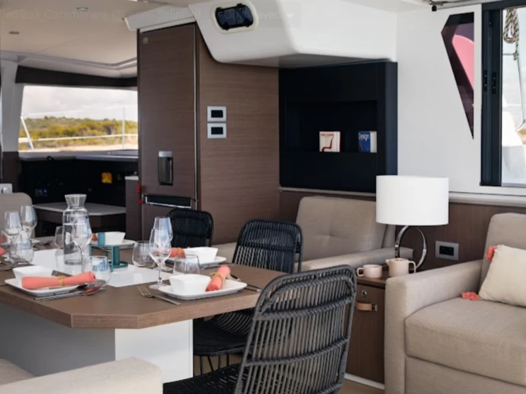 Hyr en BALI 4.2 NUMERO 3 BALI 4.2 NUMERO 3 Le Marin 