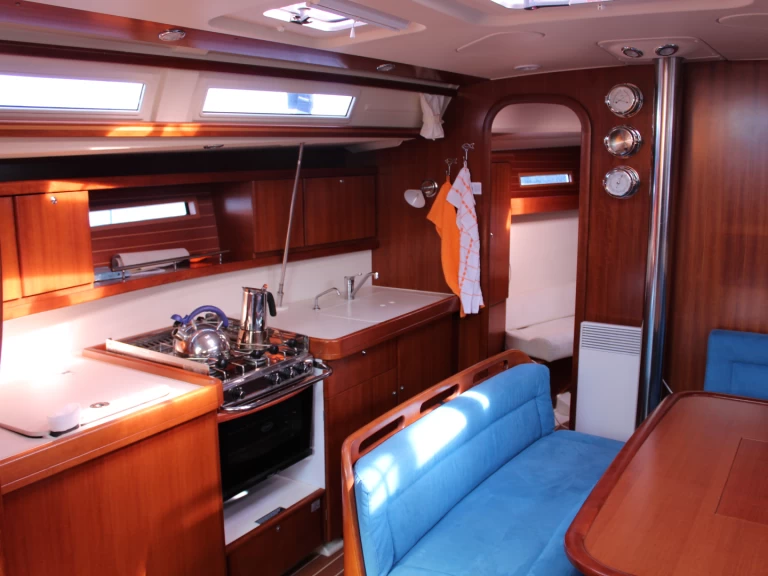 Hyra Segelbåt  med eller utan skeppare Dufour Arzon 