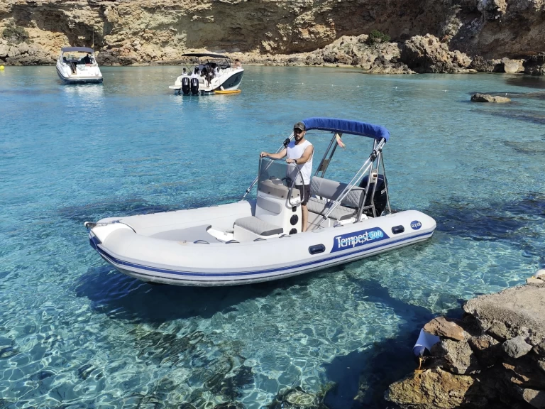 Uthyrning Sant Antoni de Portmany - Capelli Tempest 500 av Samboat 
