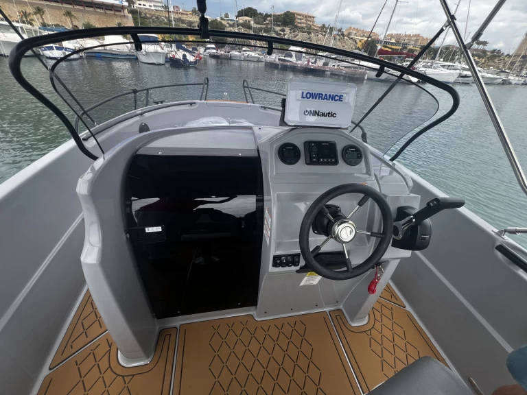 Aqua24 S7 exclusive charter bareboat eller skeppad i Altea
