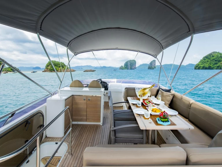 Lyx yacht för uthyrning Ao Po till det bästa priset 