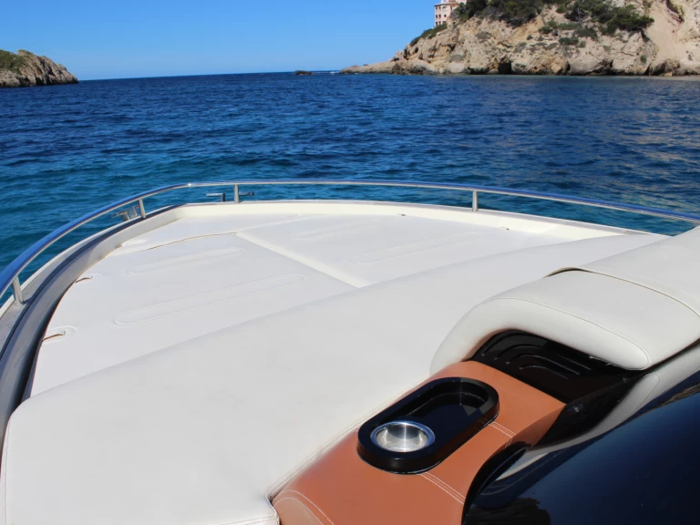 Yacht charter El Toro billig GT 320
