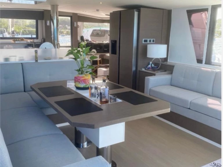 Hyra Katamaran  med eller utan skeppare BALI 4.6 4 CABINES Le Marin 