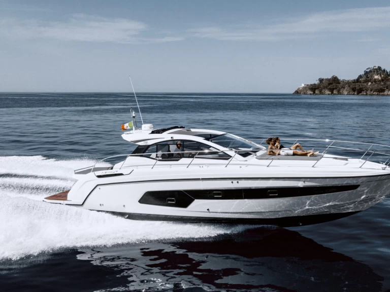 Uthyrning Sorrento - Azimut Atlantis 45 av Samboat 